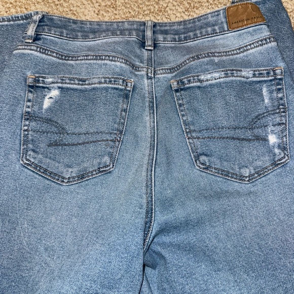 American Eagle Women's Stretch Waist Mom Jeans- light distressing - Picture 5 of 5
